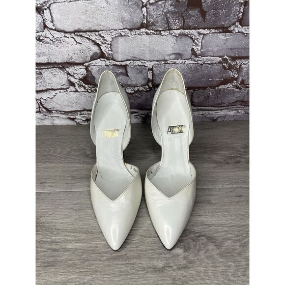 Allure Ivory Leather Bridal VTG Pointed Toe Heels Women Sz 7.5M US/38EU 28881 - Picture 1 of 16